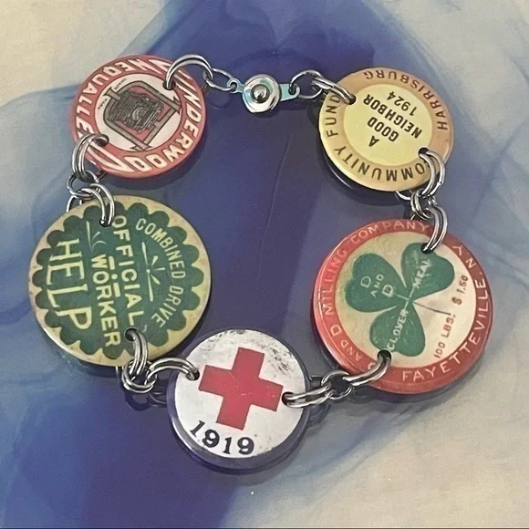 Handmade Retro Style Upcycled Mixed Metal Button Bracelet 8.5β Vintage Y2K 80 - Picture 1 of 7